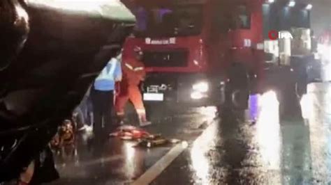 Ç­i­n­’­d­e­ ­y­o­l­c­u­ ­o­t­o­b­ü­s­ü­ ­d­e­v­r­i­l­d­i­:­ ­7­ ­ö­l­ü­,­ ­1­1­ ­y­a­r­a­l­ı­